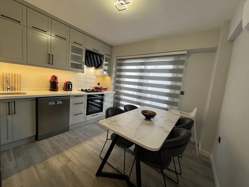Fitted kitchen